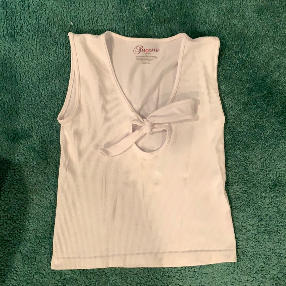 White cropped OS Suzette tank with tie